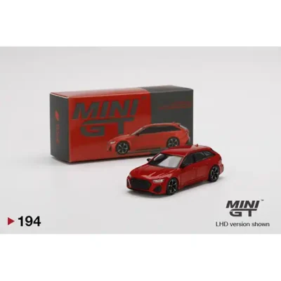 <span class='esconder'>2020 </span>Audi RS 6 Avant