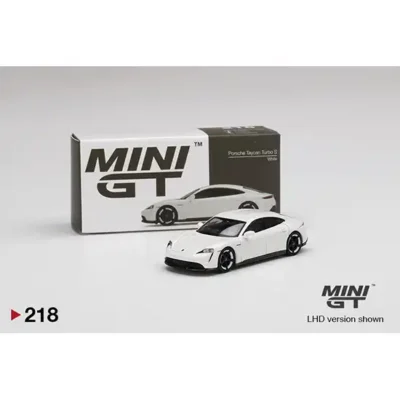 <span class='esconder'>2021 </span>Porsche Taycan Turbo S