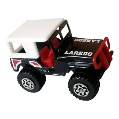 <span class='esconder'>1983 </span>4x4 Jeep with Canopy